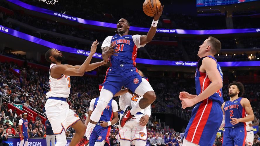 坎宁安29+13布伦森空砍25分,活塞121-90大胜尼克斯 坎宁安29+13布伦森空砍25分,活塞121-90大胜尼克斯