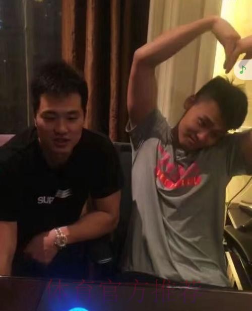 孟铎社媒晒照祝福赵睿:无事绊心弦,所念皆如愿 孟铎社媒晒照祝福赵睿:无事绊心弦,所念皆如愿