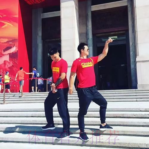 孟铎社媒晒照祝福赵睿:无事绊心弦,所念皆如愿 孟铎社媒晒照祝福赵睿:无事绊心弦,所念皆如愿